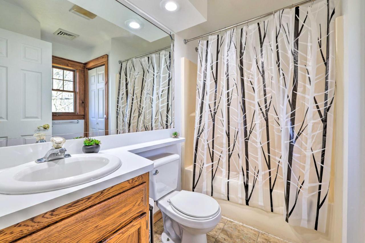 Pocono Retreat, 1 Mi To State Park And Ski Access! Tannersville Exterior photo